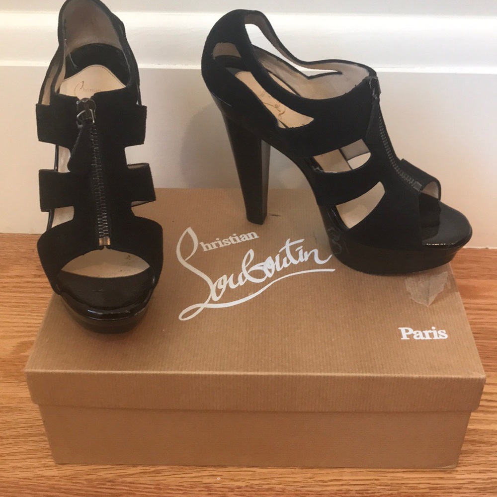 Christian Louboutin Zipette black size 7